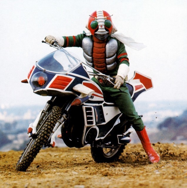 懐かしい“70年代”『特撮ヒーロー』が操る超高性能バイク！: 自由にブログ